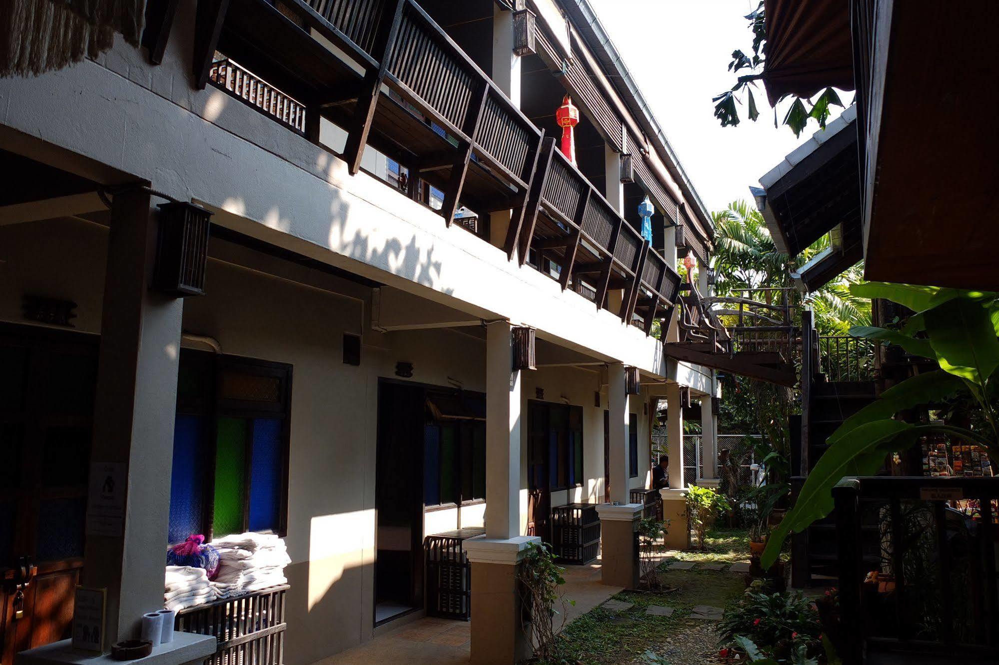 Saithong Guesthouse Τσιάνγκ Μάι Εξωτερικό φωτογραφία