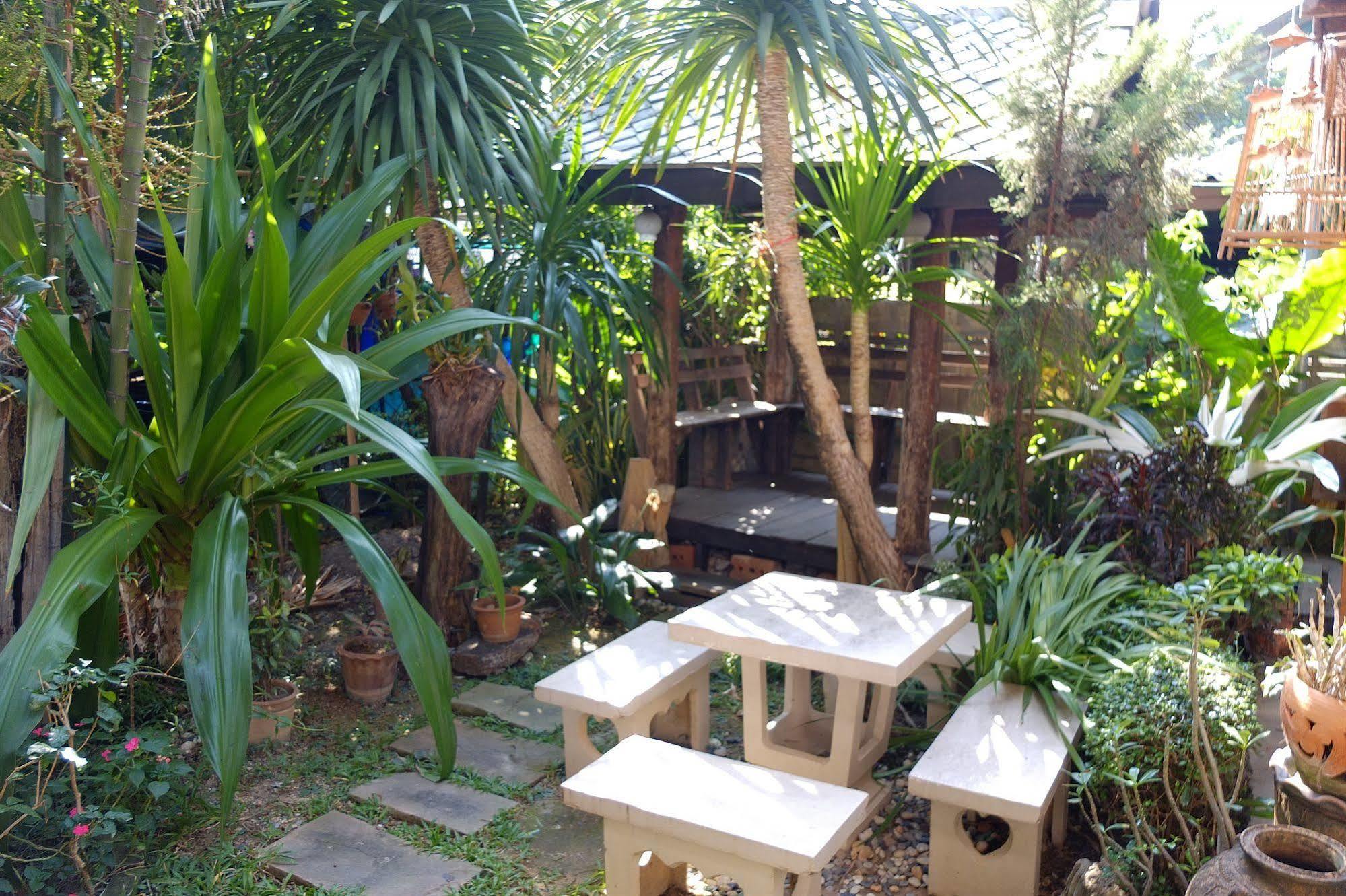Saithong Guesthouse Τσιάνγκ Μάι Εξωτερικό φωτογραφία